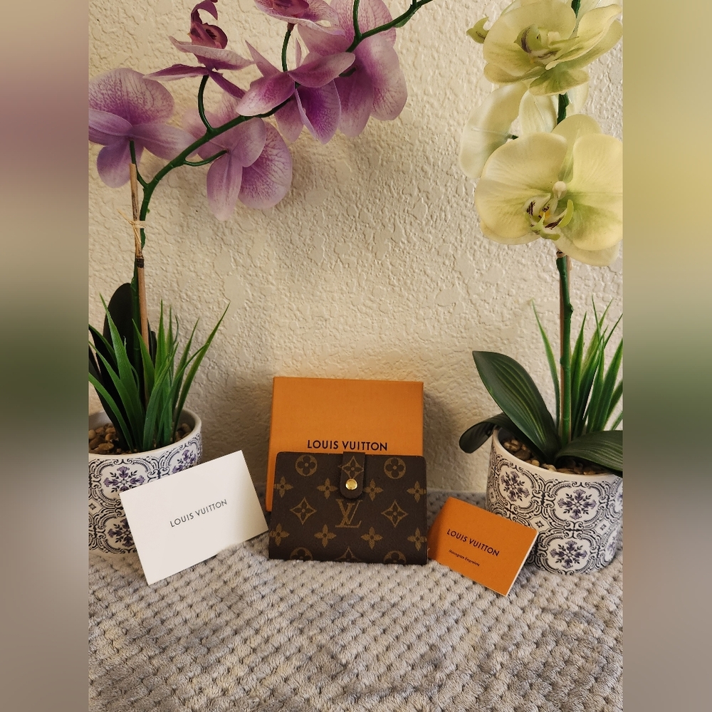 💥Authentic💥 Louis Vuitton Portefeuille Viennois Purse Wallet